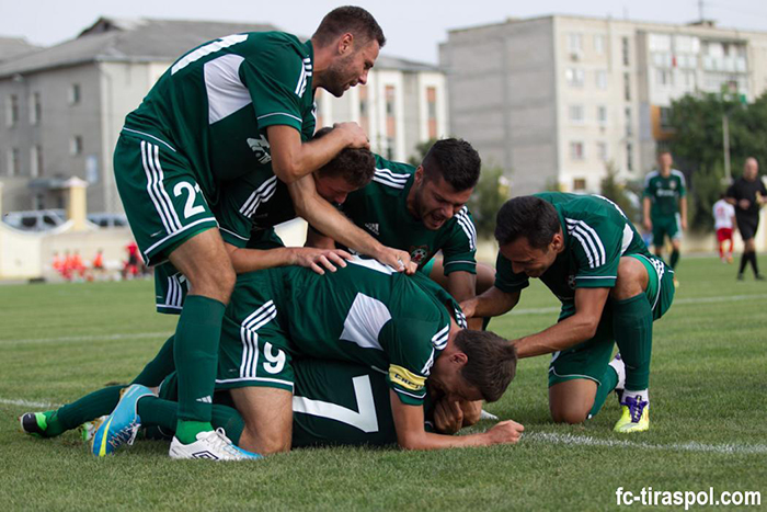 Из Молдовы с футболом