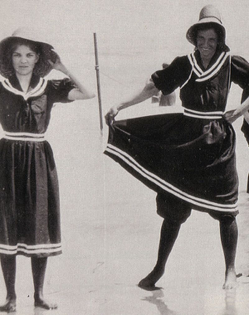 Самое интересное : История женских купальников (54 фото)